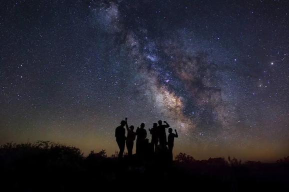 任正非最新署名文章《星光不问赶路人》：没有退路就是胜利之路-漫清风舍